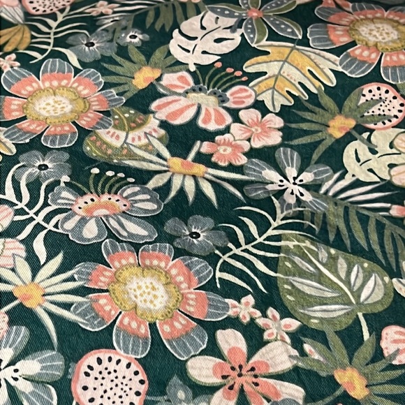 Posh Peanut Hawaiian Shirt size 110 / 4T - Picture 4 of 5